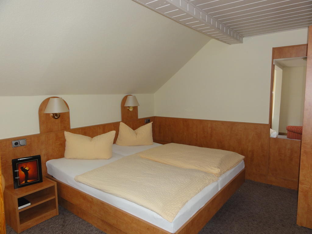 Hotel Garni Melchendorf Erfurt Quarto foto